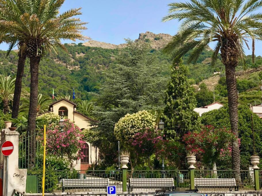 Elior'S Place Graniti Екстер'єр фото